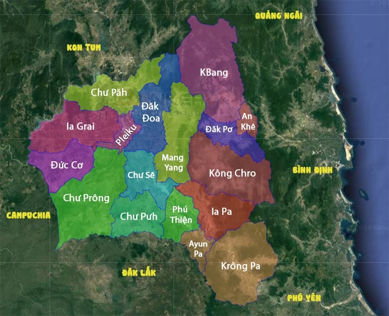 Bản đồ hành chính tỉnh Gia Lai cũ vùng Tây Nguyên phân bố 17 đơn vị cấp huyện gồm 1 thành phố 2 thị xã và 14 huyện trên nền vệ tinh trước đợt hợp nhất với tỉnh Bình Định theo Nghị quyết 202/2025/QH15